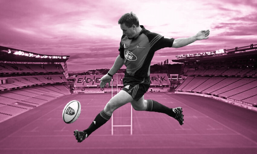 Andrew Merhtens, one of the best Kiwi proponents of the drop goal (Image: Getty Images/Leonie Hayden) 
