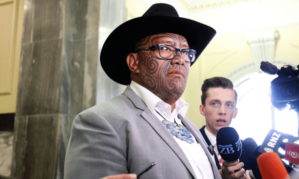 Māori Party Co-leader Rawiri Waititi talks to reporters after being expelled from the house by Trevor Mallard for failing to wear a tie. (Photo by Lynn Grieveson – Newsroom/Newsroom via Getty Images) 
